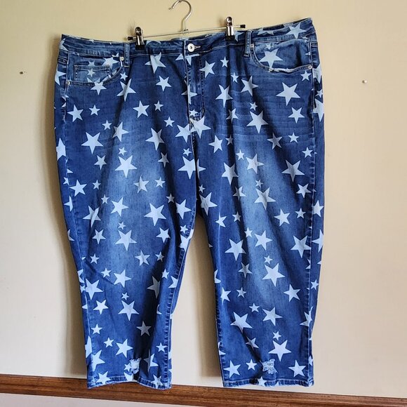 Ashley Stewart Distressed Star Print Denim Capris Size Plus 30 - Picture 2 of 9